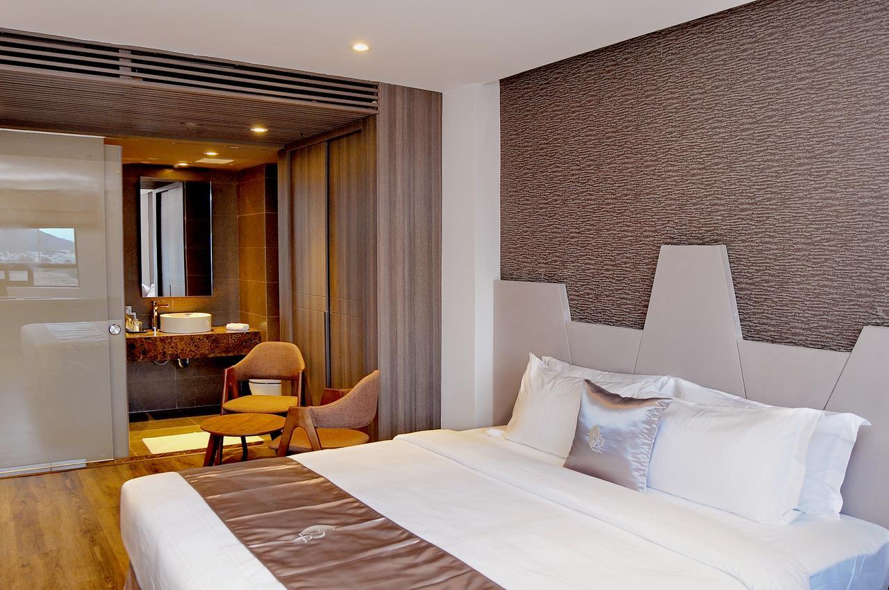 บีบี โฮเต็ล ญาจาง Hotel ภายนอก รูปภาพ